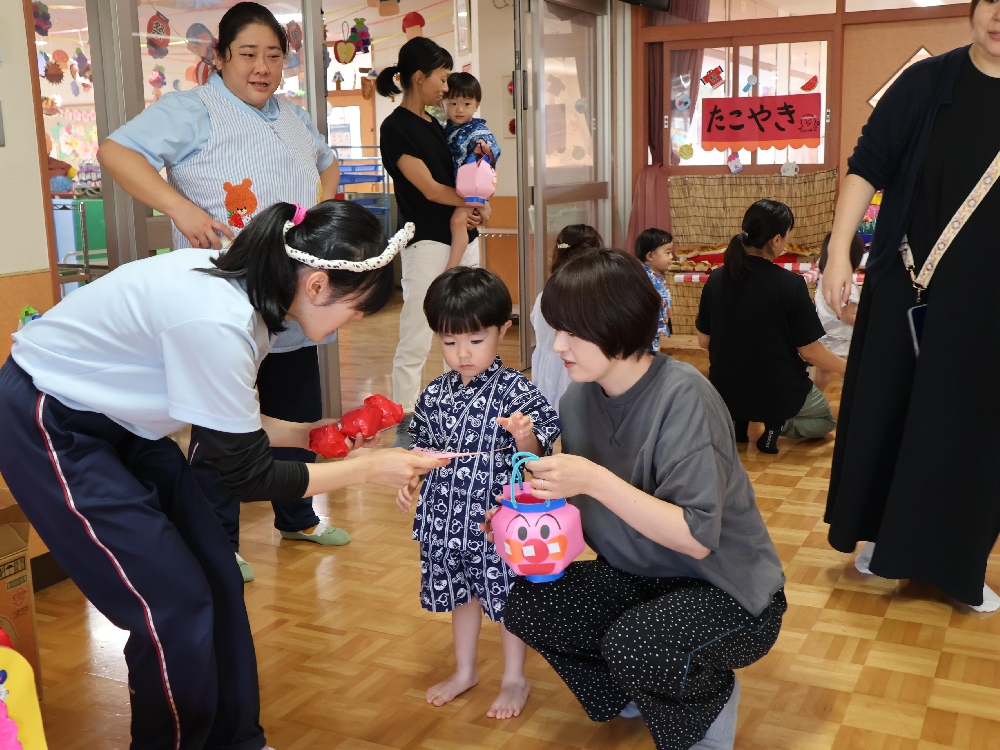 9月の子育て支援センター「さくらの森」そらえみクラブ「ちびっこ祭りに参加！」の様子です。