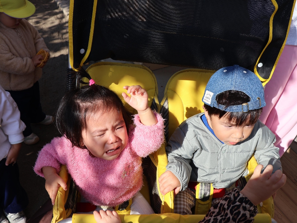 １１月子育て支援センター「さくらの森」０・１歳児ママのティータイムの様子です！