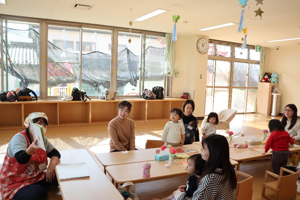 11月の子育て支援センター「さくらの森」給食たべちゃおっ💖の様子です。