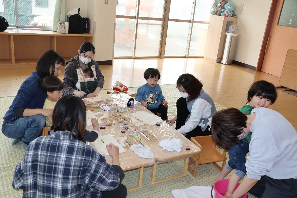 子育て支援センター「さくらの森」母親クラブ３月「そらえみクラブ」の様子です！