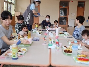 ５月の支援センター「さくらの森」第１回「給食たべちゃおっ💗」６月もお楽しみに！！